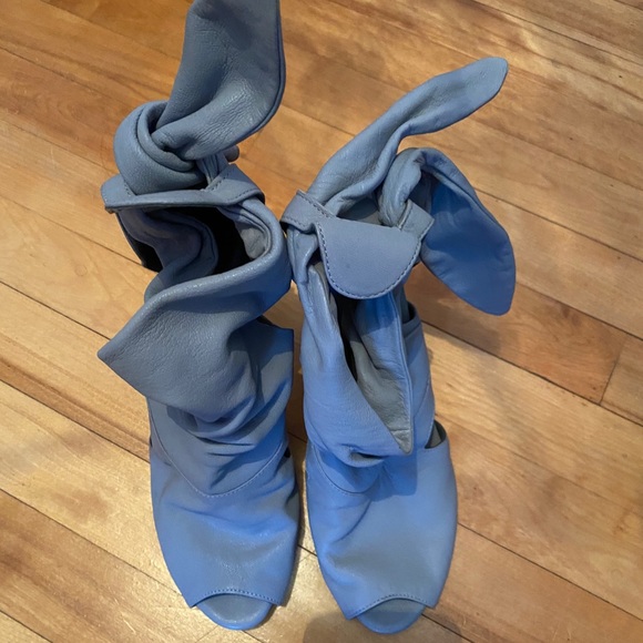 Tashkent by Cheyenne high heeled shoe. - Picture 3 of 5